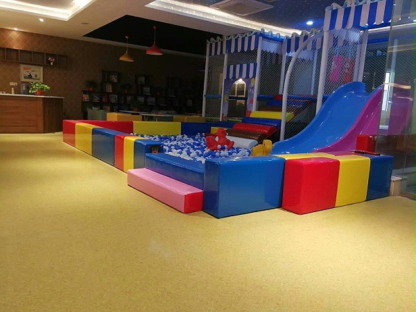 儿童节PVC地板彩色地面