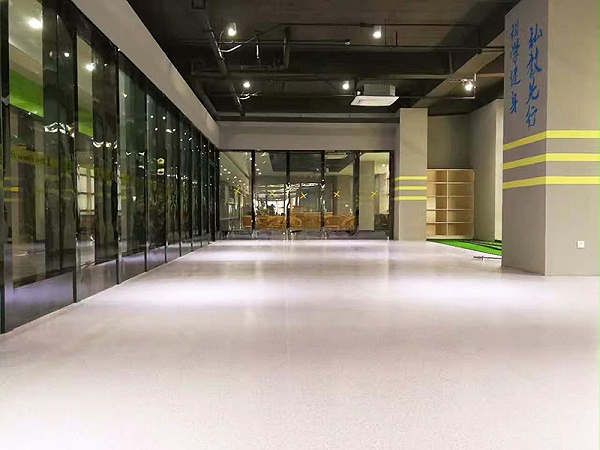 海陵区百斯特健身会所铺设博凯复合地板案例
